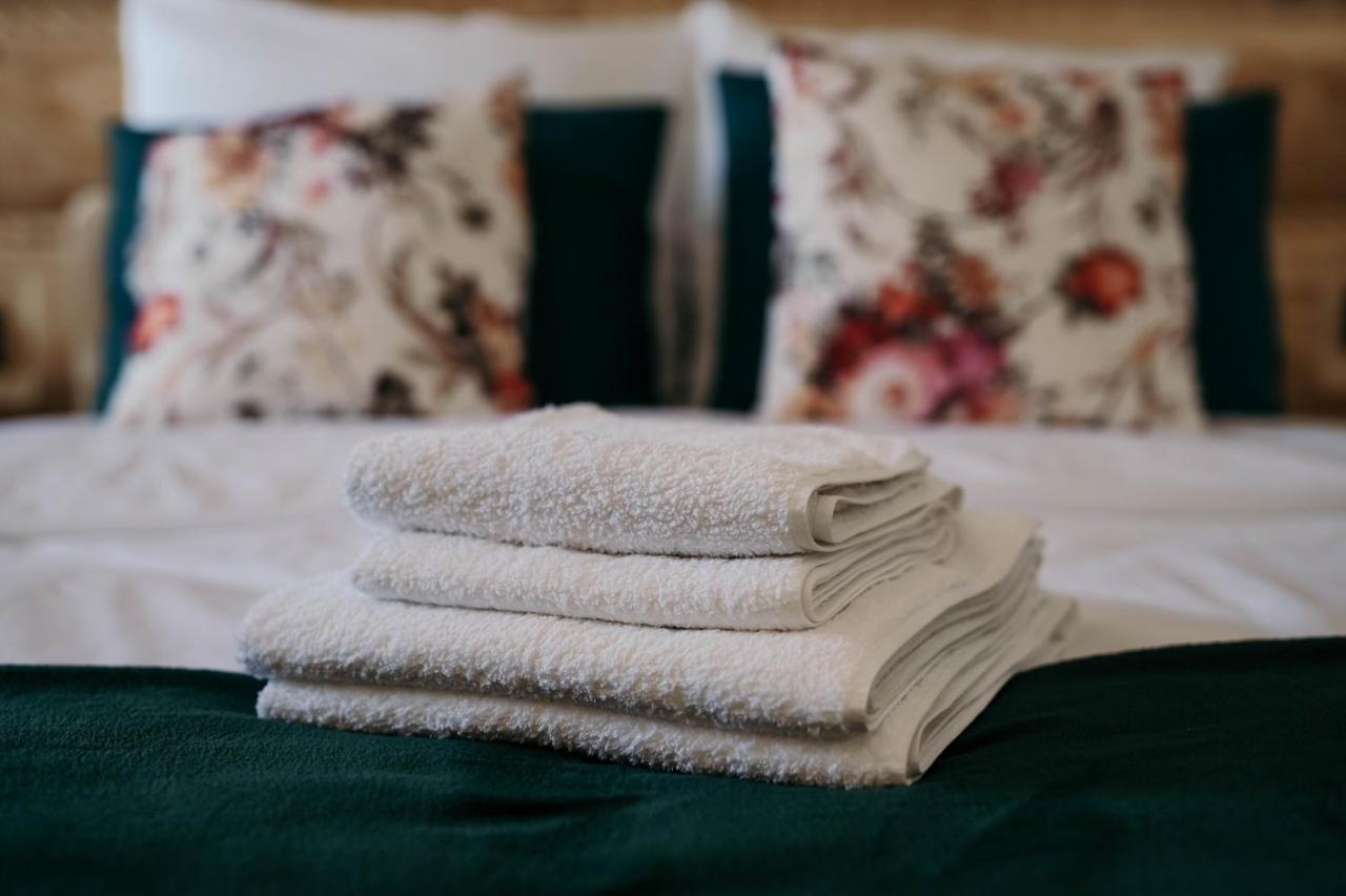 Tarasowka U Zajaca Bed & Breakfast Czerwienne Eksteriør bilde
